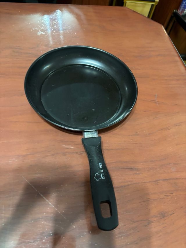 Lote 3 sartenes: asador y 2 más