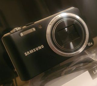 Cámara Digital Samsung Negra WB600 12MP