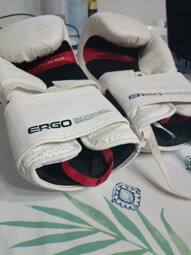 Guantes Boxeo OUTSHOCK BG120 Talla 2 con cintas