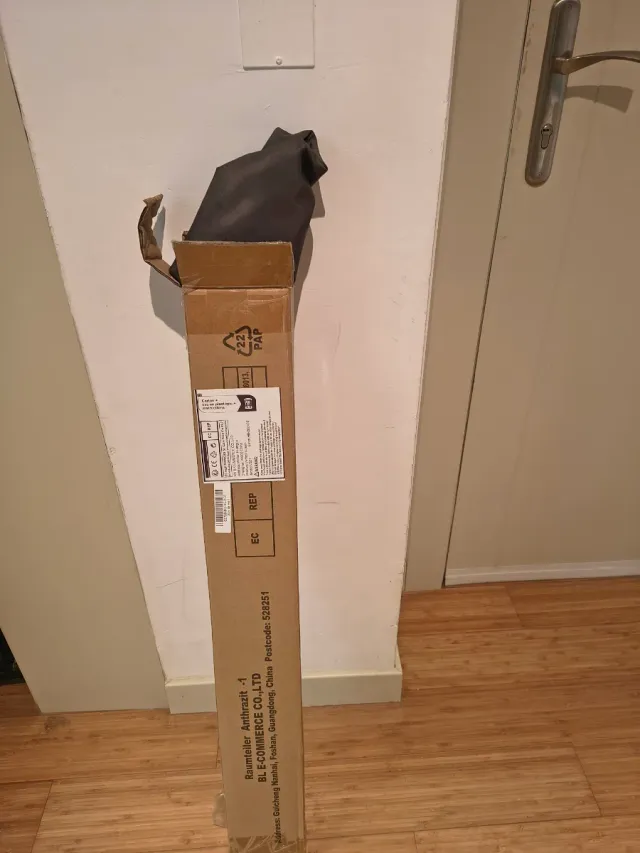 2 Biombos separadores de tela gris