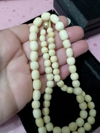 Collana in materiale nobile