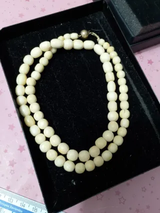 Collana in materiale nobile