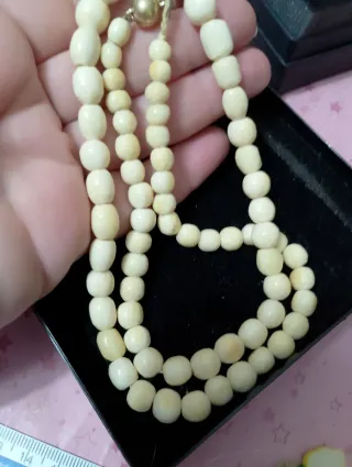 Collana in materiale nobile