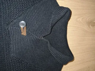 Jersey azul marino con cuello shawl