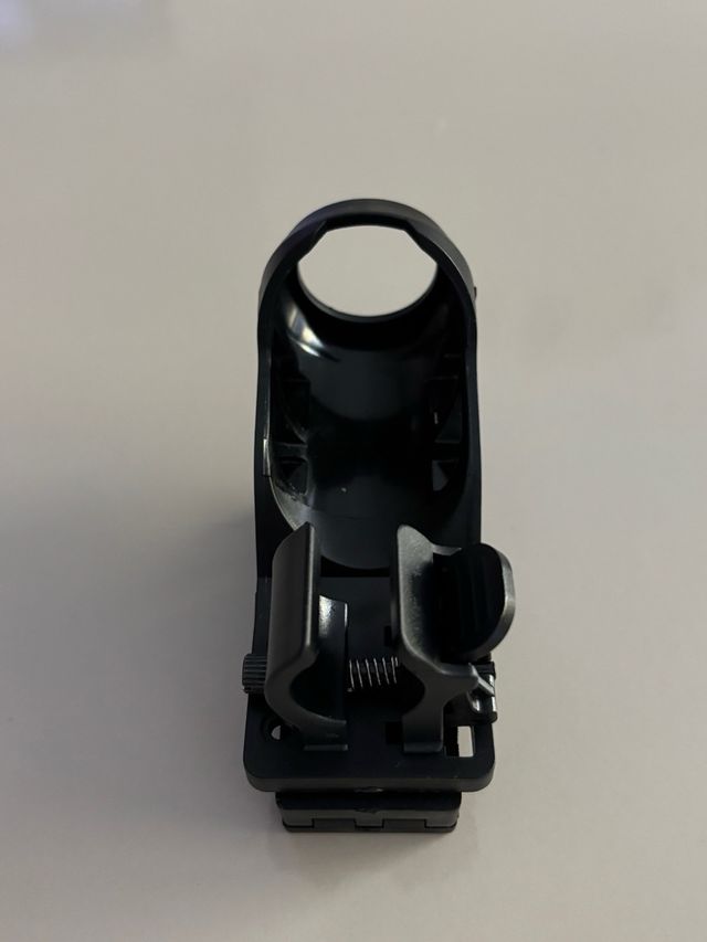 Funda giratoria para linterna táctica