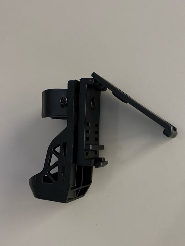 Funda giratoria para linterna táctica