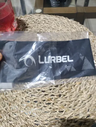 Cinta de pelo Lurbel trail running