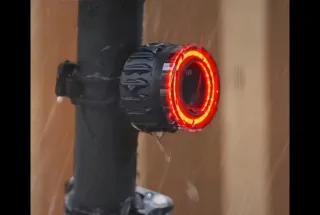 Luce LED posteriore bici/monopattino