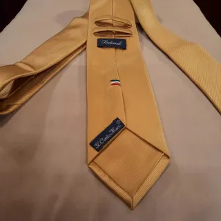 Corbata Partoriale Italiana Dorado Aarillo.
