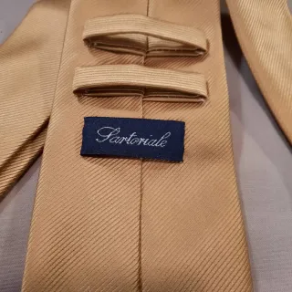 Corbata Partoriale Italiana Dorado Aarillo.