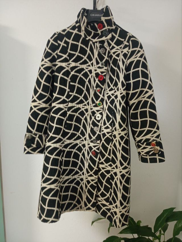 Abrigo Desigual Negro/Blanco Botones Multicolor