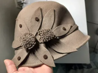 Cappello in lana cotta beige/marrone