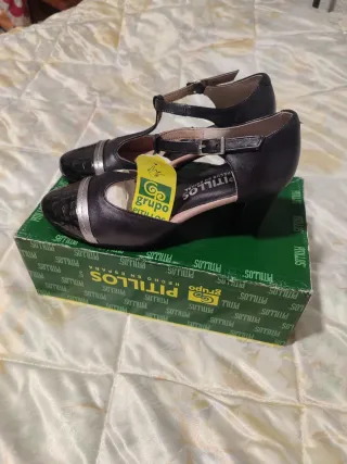 Zapatos Pitillos Negros y Plateados de piel