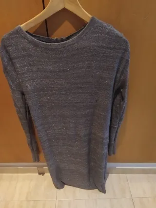 Vestido gris plateado de manga larga