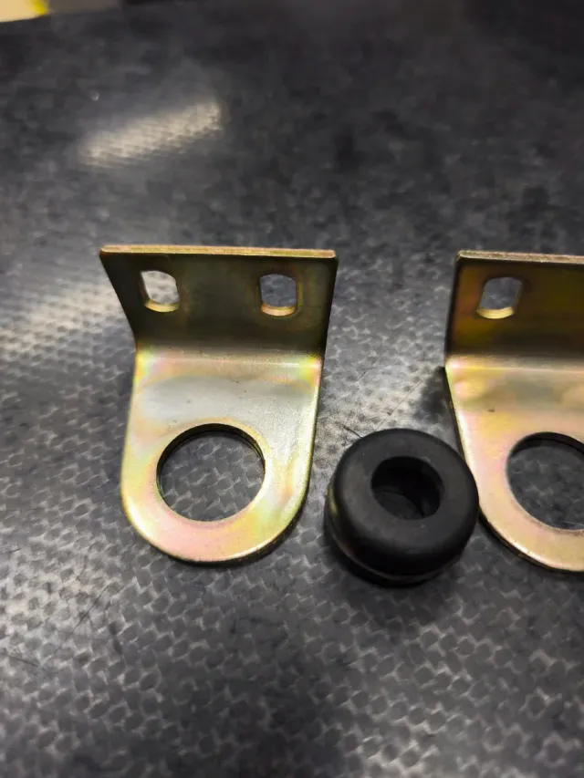 Soportes y goma Rieju MR 80