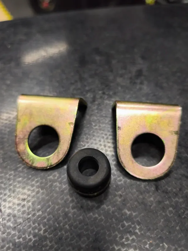 Soportes y goma Rieju MR 80