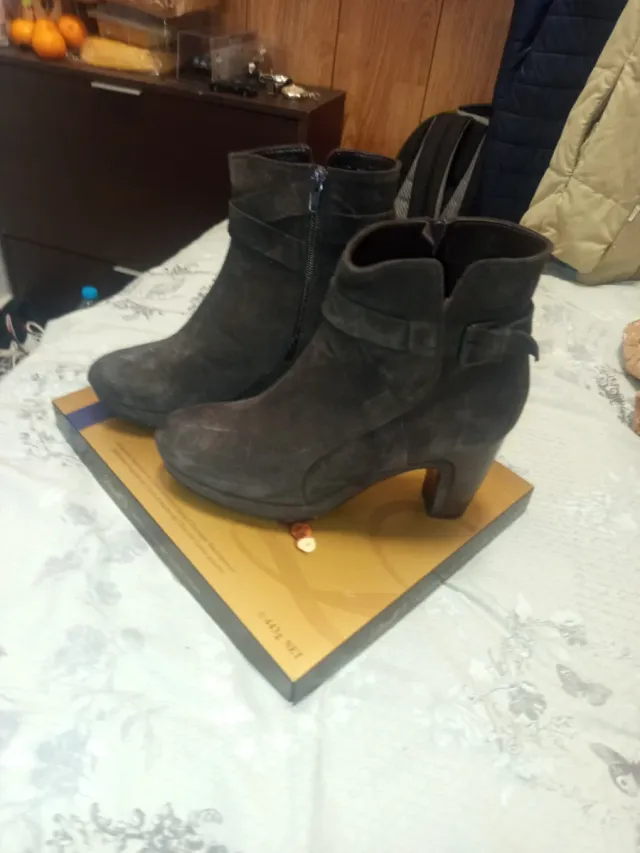 Botines Marrones de Tacón