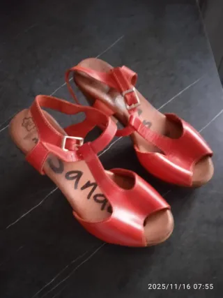 Sandalias Sandak rojas