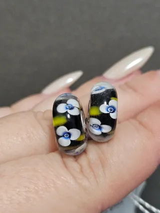 Murano Cristal Flores Abalorio Negro