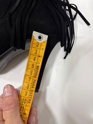 Botines Angari Negros con Flecos