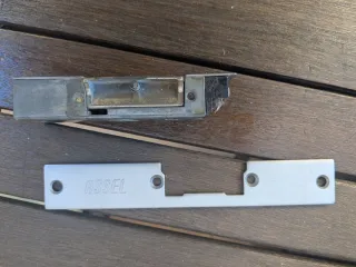 Cerradura puerta electrica Assel