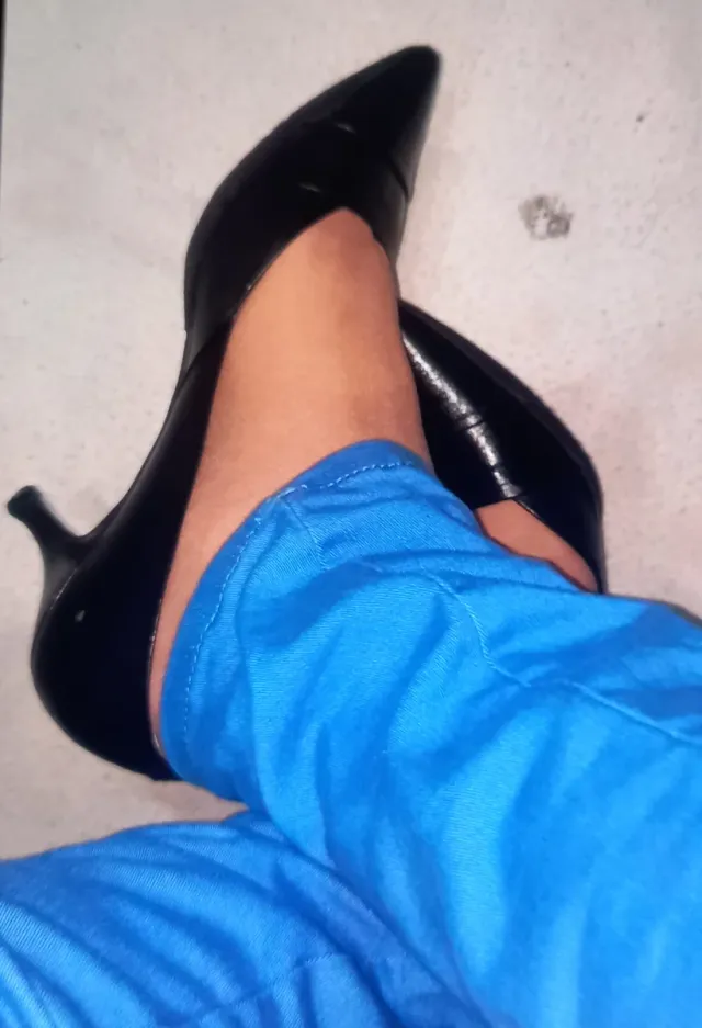 Scarpe col tacco nero taglia 35