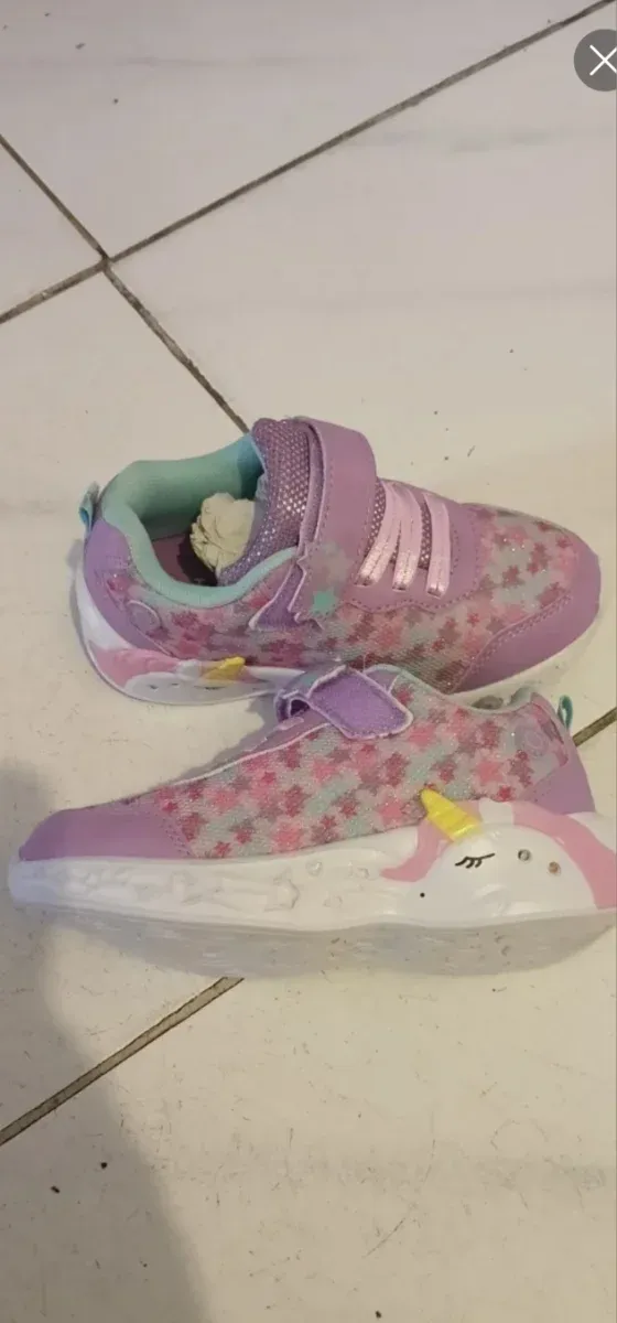 Zapatillas unicornio niña talla 27