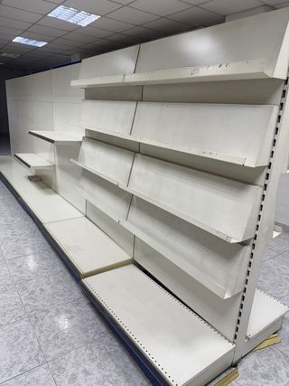 Estanterías metálicas para tienda