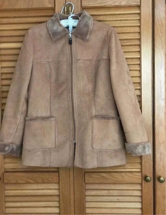 Abrigo marrón chica