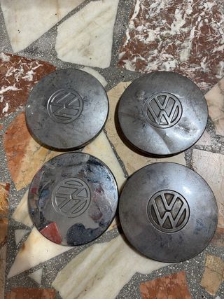4 Coppe Coprimozzo Volkswagen Golf mk1