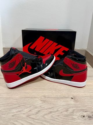 Nike Air Jordan 1 Patent Bred - Talla 44 EU
