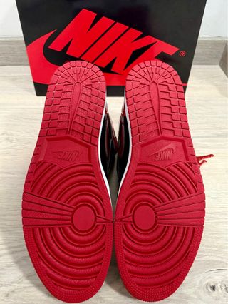 Nike Air Jordan 1 Patent Bred - Talla 44 EU