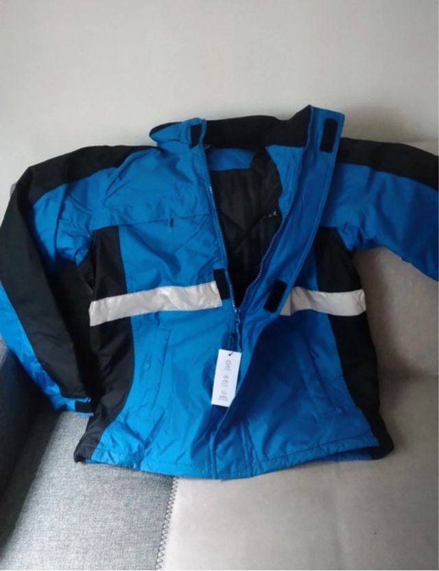 Chaqueta chico azul y negro