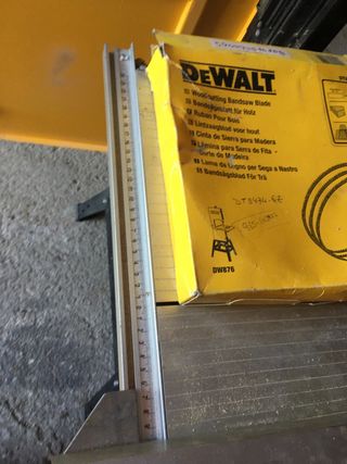 Sierra Cinta DeWalt