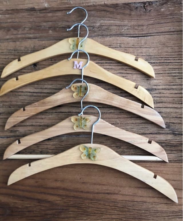 Gancho de madeira infantil borboleta