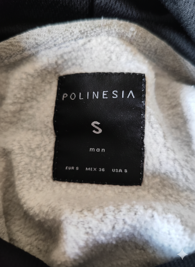 Sudadera gris con capucha