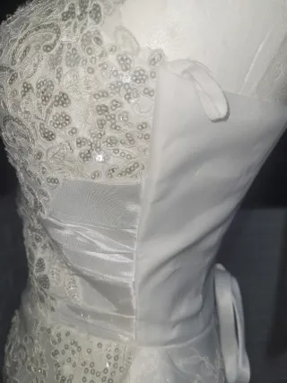 Vestido de Novia Blanco con Encaje y Lentejuelas