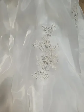 Vestido de Novia Blanco con Encaje y Lentejuelas