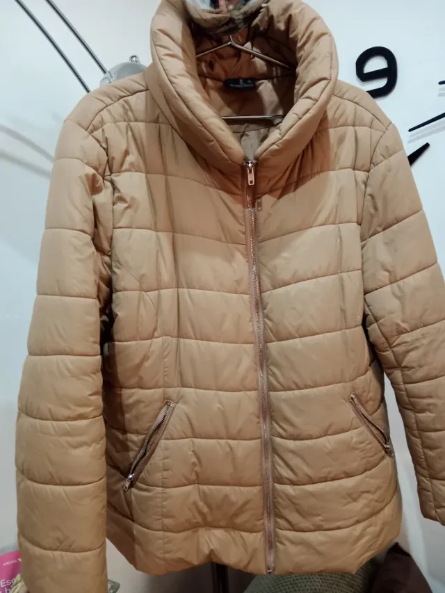 Chaqueta acolchada mujer beige
