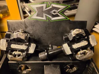 Pedales KCNC Titanio SPD