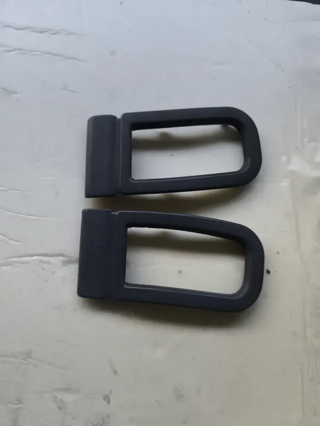 Marcos tirador puerta delanteros