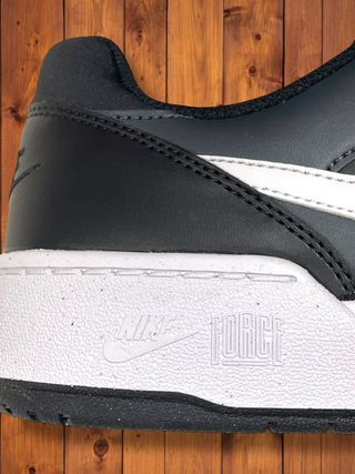 Nike Full Force LO Negro Blanco Talla 42