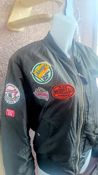 Cazadora aviador mujer verde parches