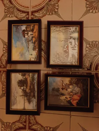 Set di 4 piccoli quadri classici