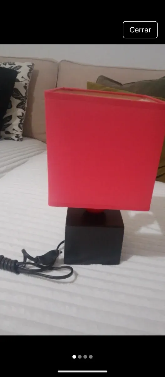 Lámpara de mesa moderna roja y negra