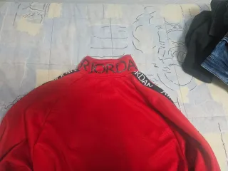 Chaqueta Jordan Roja Nueva