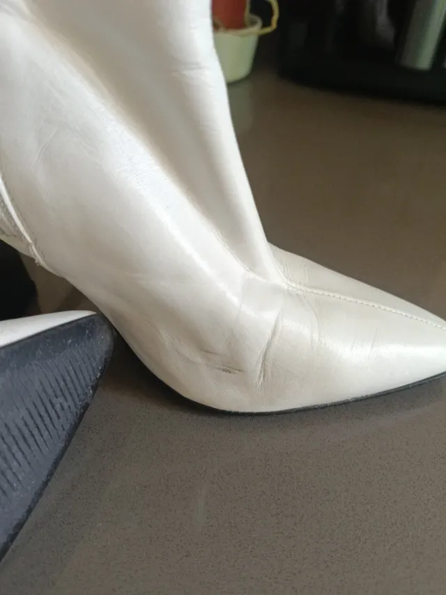 Botas Roberto Botella blancas tacón verde