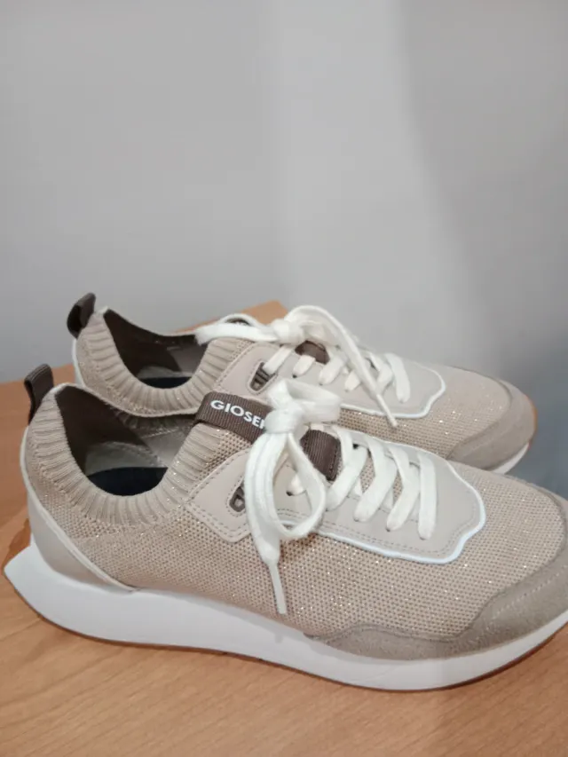 Zapatillas Gioseppo Mujer Beige