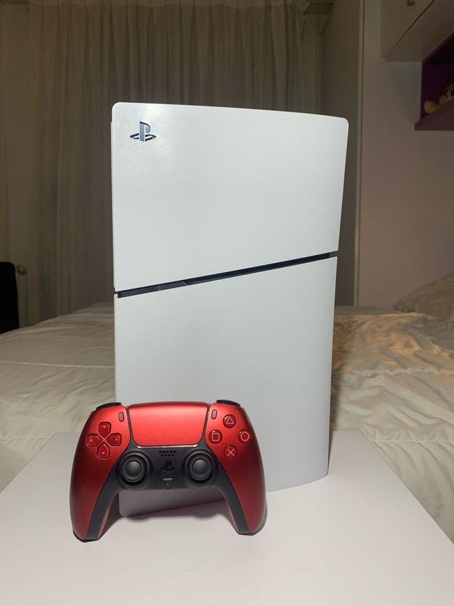 PS5 Slim digital + Mando Rojo