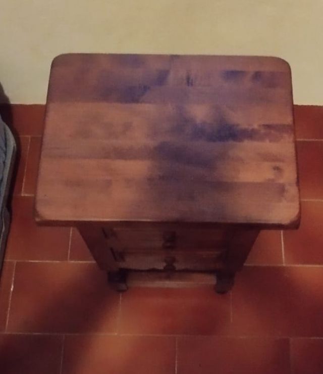 Mesita de noche madera maciza